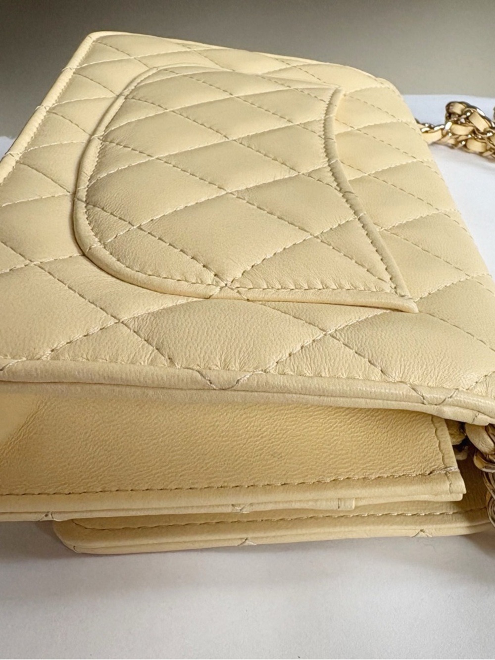CHANEL Pastel Yellow Quilted Lambskin Crossbody Wallet on Chain “WOC” BRAND NEW - Picture 9 of 15